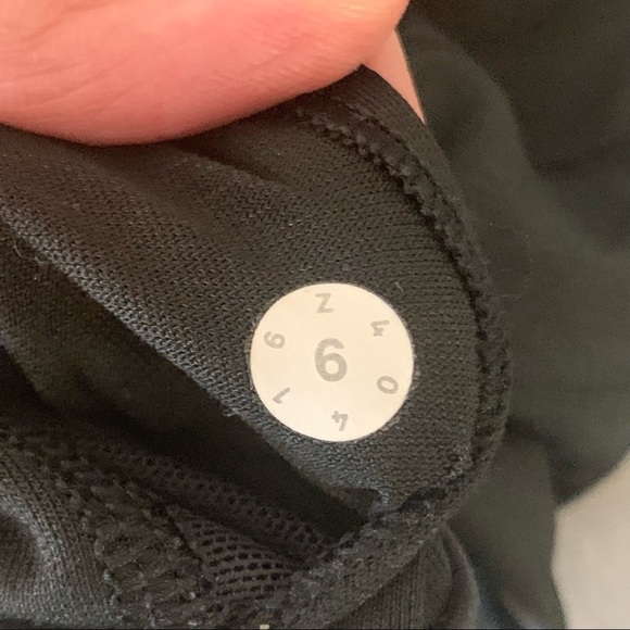 LULULEMON Hit It Tank Top Frozen Fizz White Black Racerback Workout Gym Active - Picture 4 of 15